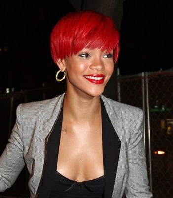 rihanna with red hair 2011. rihanna red hair 2011 what.